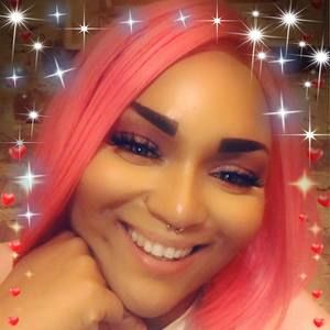 Meet your Posher, Simone